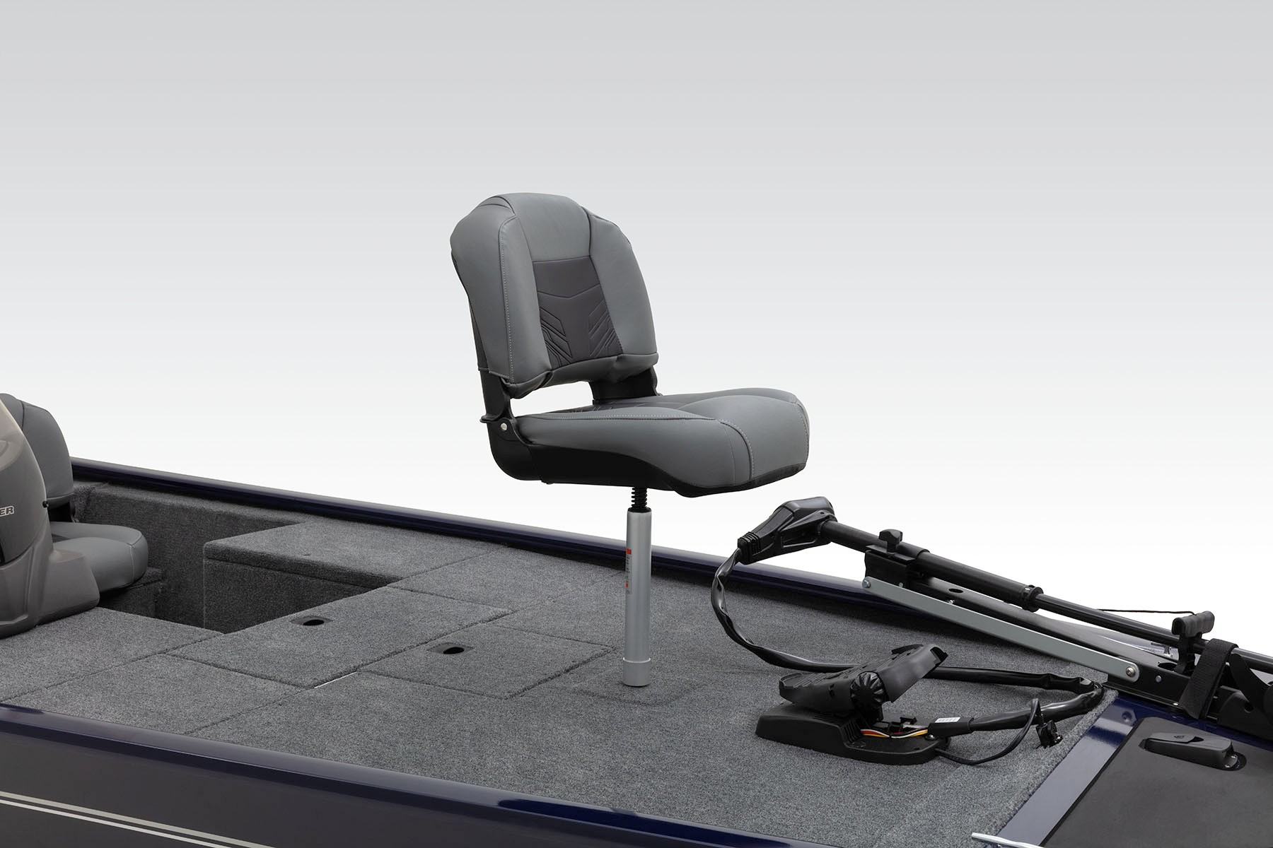 PRO 170 TRACKER Mod V Bass Boat