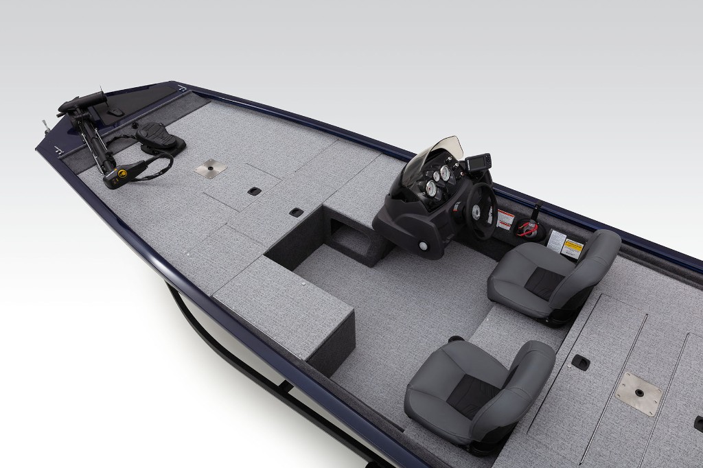 PRO 170 TRACKER Mod V Bass Boat