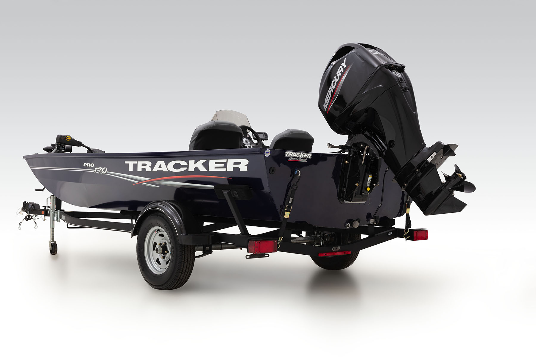 2020 PRO 170 - TRACKER Mod V Bass Boat