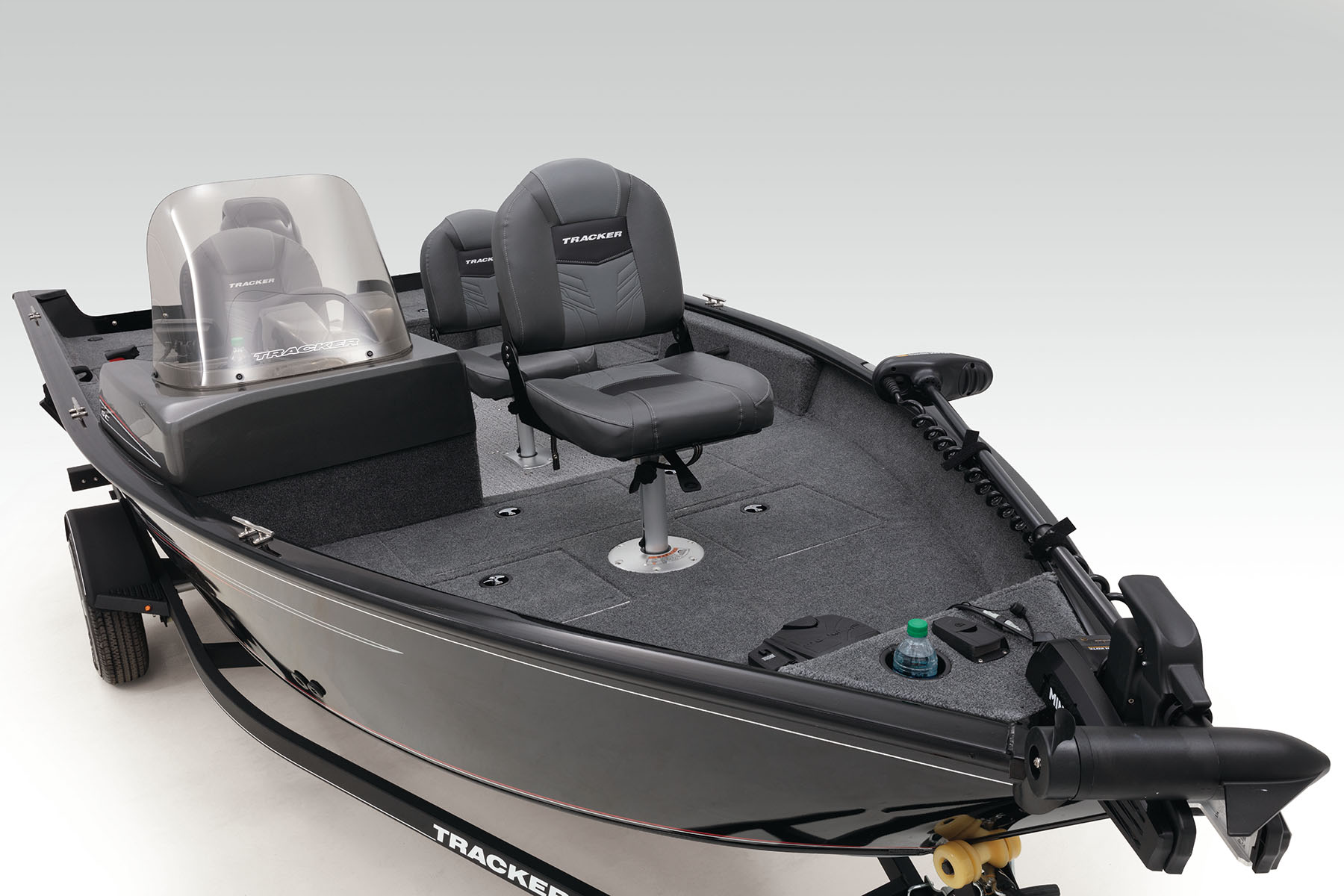 PRO GUIDE V16 SC TRACKER Deep V MultiSpecies Boat