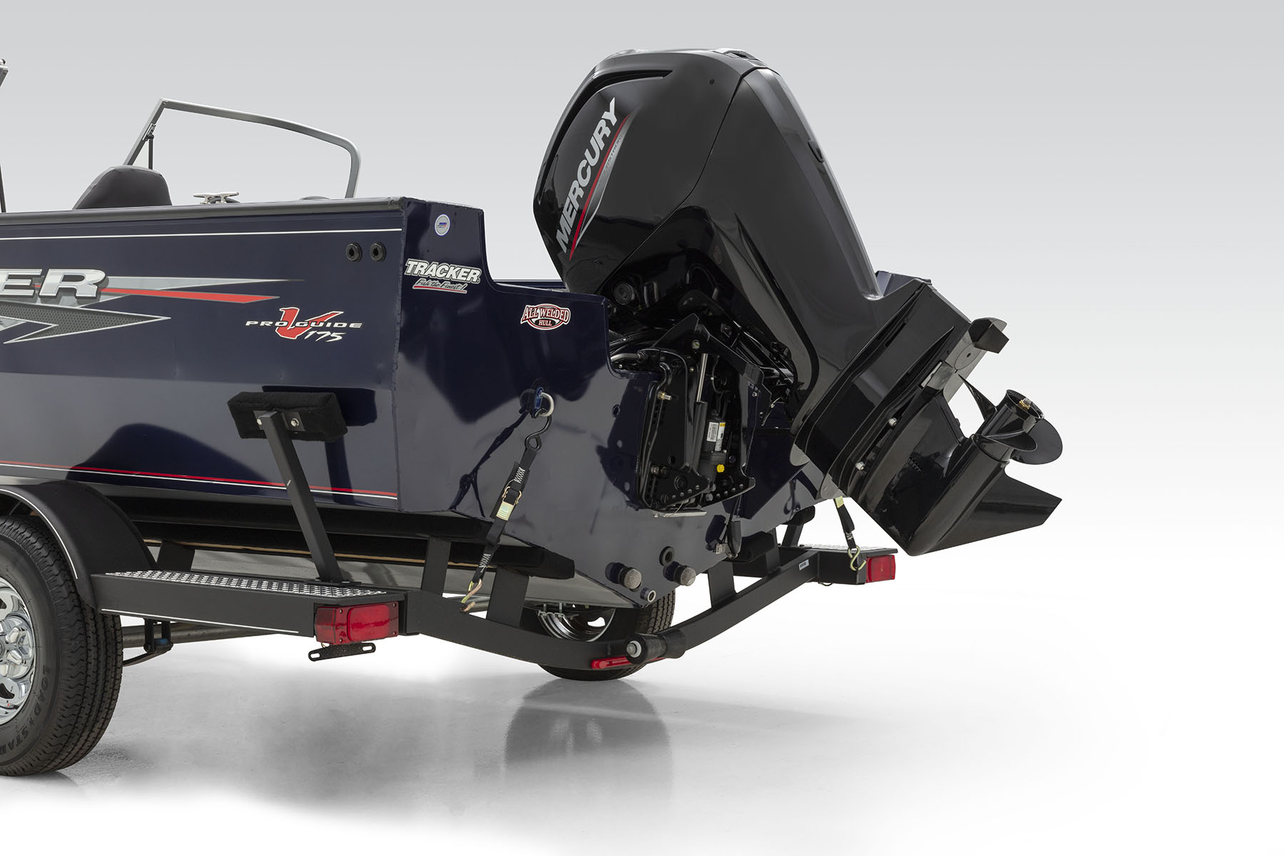 PRO GUIDE V175 Combo TRACKER Deep V Fish and Ski Boat