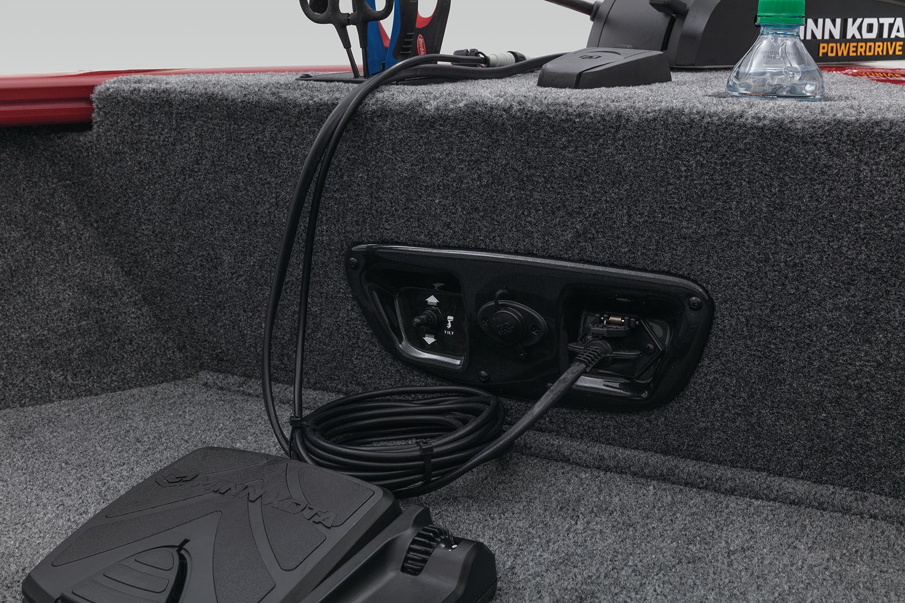 PRO GUIDE V-175 SC - 2021 TRACKER Deep V Fishing Boat