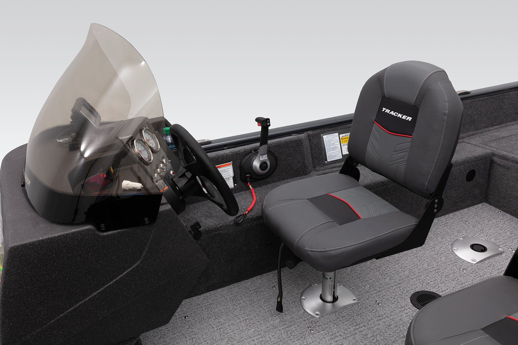 PRO GUIDE V-16 SC - TRACKER Deep V Multi-Species Boat