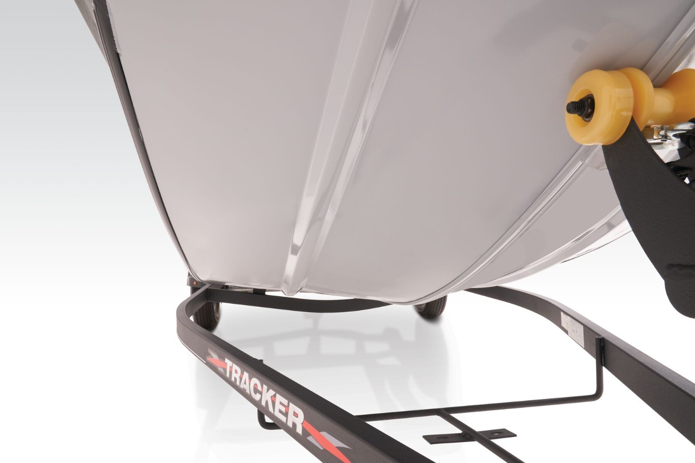 PRO 170 - TRACKER Mod V Bass Boat