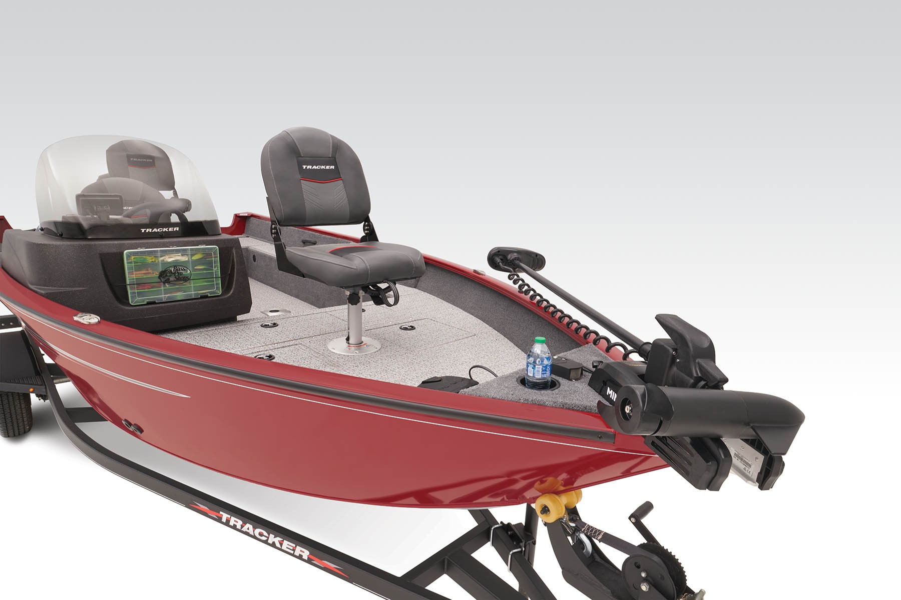 PRO GUIDE V-16 SC - TRACKER Deep V Multi-Species Boat