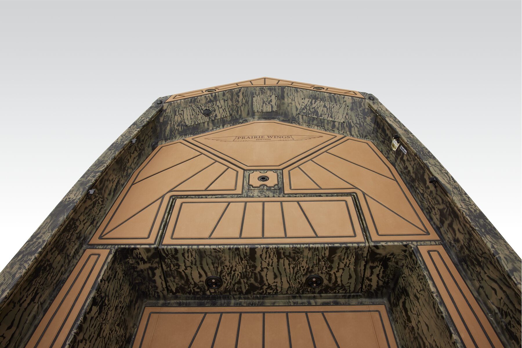 TRACKER GRIZZLY 1650 T Prairie Wings Edition 16ft. 4in. Duck Boat
